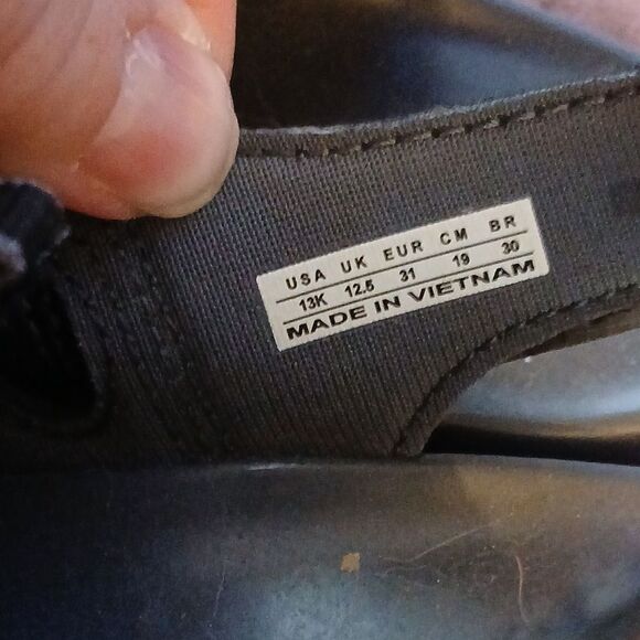 Under Armour  - Picture 3 of 5